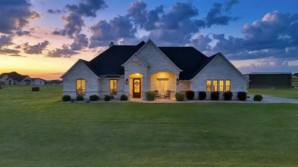 3076 Infinity Drive, Weatherford, TX 76087