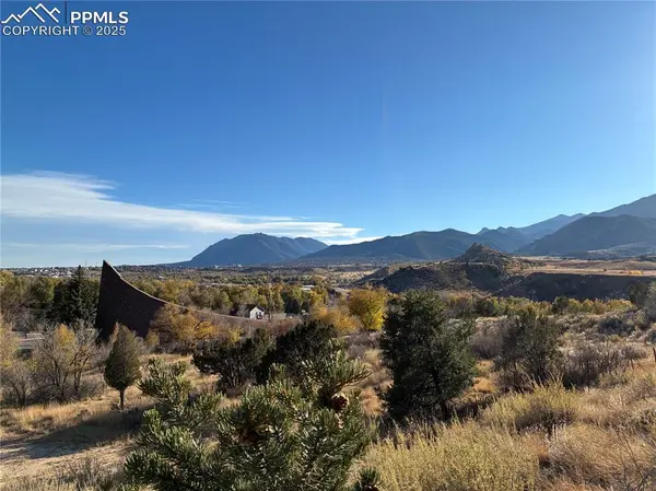 140 Echo LN, Colorado Springs, CO 80904