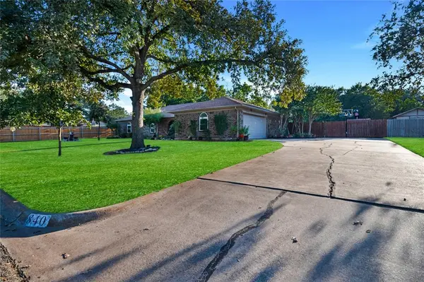 840 S Ridgeway Drive, Cleburne, TX 76033