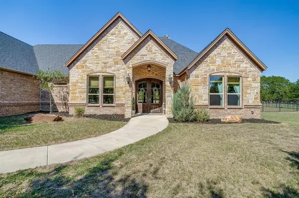 106 Treeline Court, Lipan, TX 76462