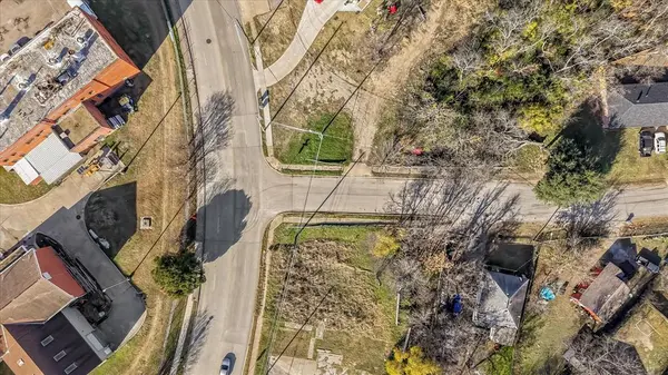 2143 E Ann Arbor, Dallas, TX 75216