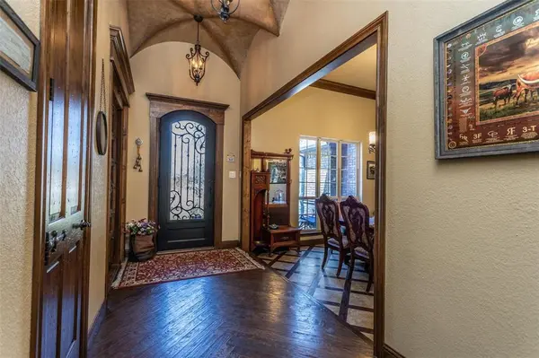 7401 Hilltop Drive, Fort Worth, TX 76108