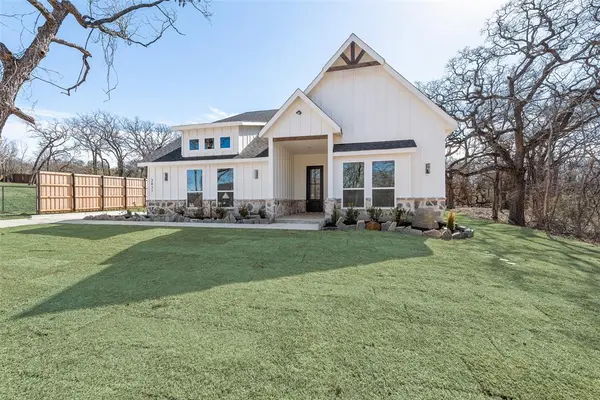 2017 Shady Creek Crossing, Azle, TX 76020