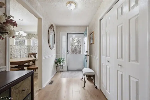 530 Azalea Ter, Branchburg Twp., NJ 08876