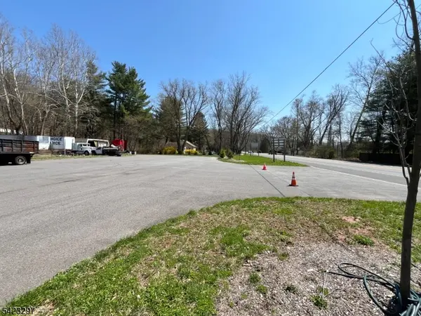 27 U.S. Highway 46, Knowlton Twp., NJ 07832