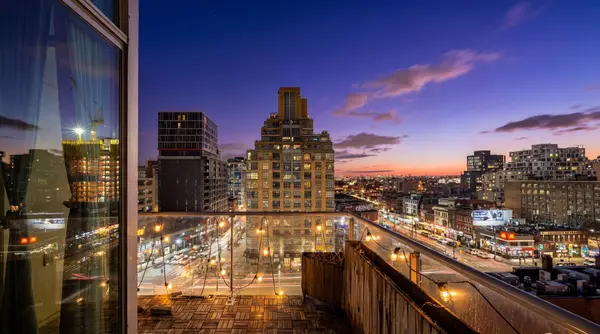 388 Richmond ST W #913, Toronto C01, ON M5V 3P1