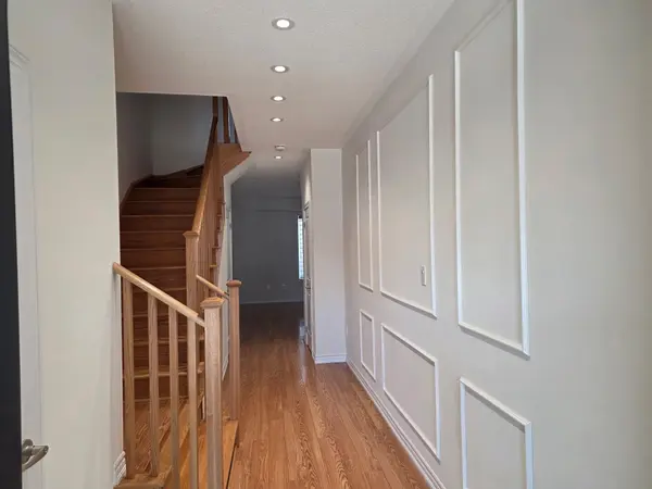 39 Tamworth TER, Barrie, ON L9S 2Z8