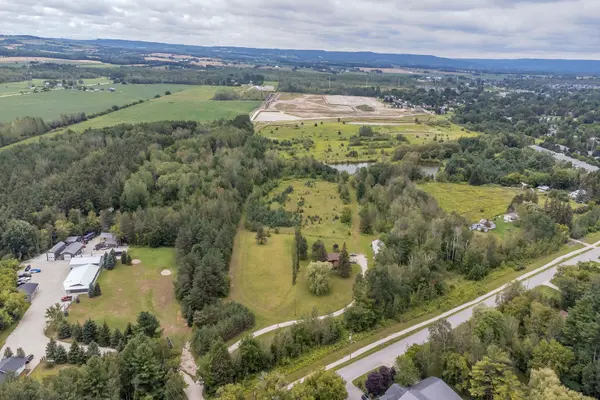 321 Warrington RD #Main, Clearview, ON L0M 1S0