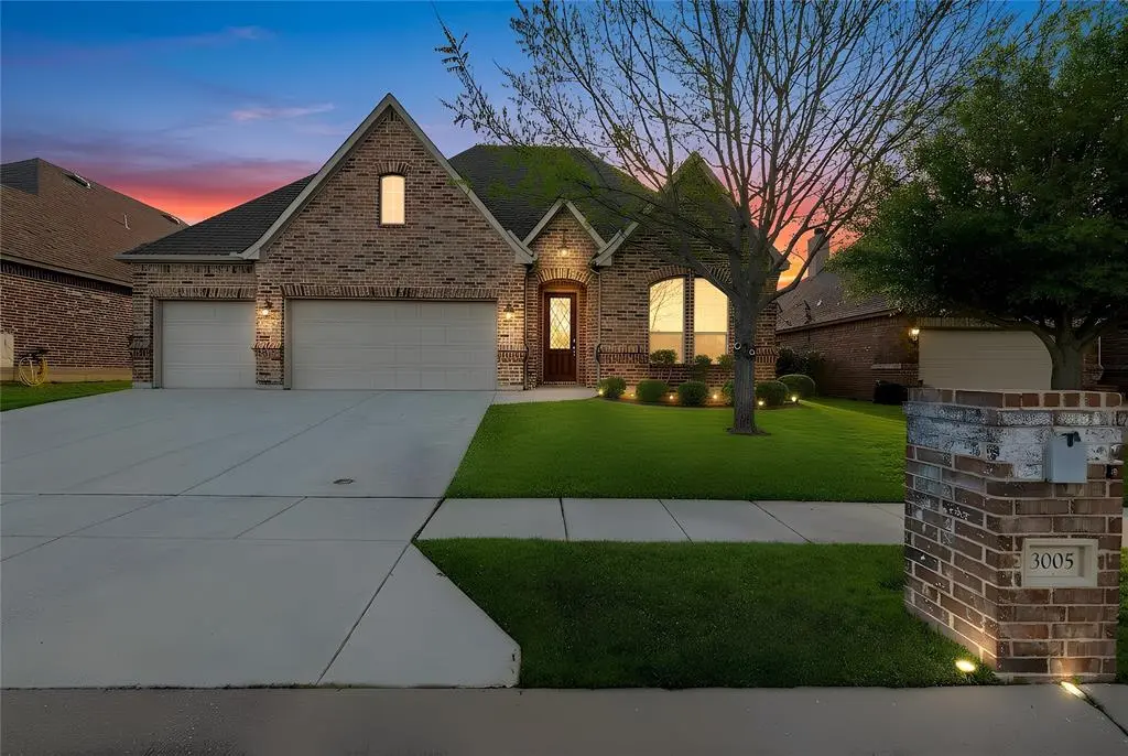 3005 S College Avenue, Decatur, TX 76234