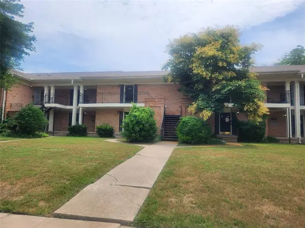 5063 Ridglea Lane #1006, Fort Worth, TX 76116