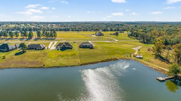 23690 Champion Drive, Lindale, TX 75771