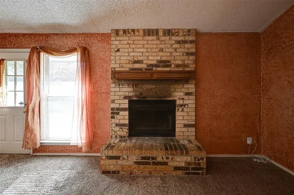 6640 Fair Oaks Drive, Watauga, TX 76148