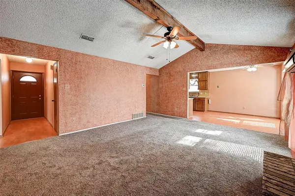 6640 Fair Oaks Drive, Watauga, TX 76148