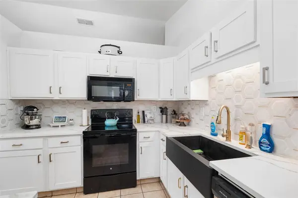 6700 Oriole Court, Fort Worth, TX 76137