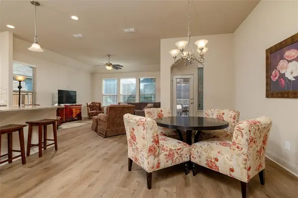 3005 S College Avenue, Decatur, TX 76234