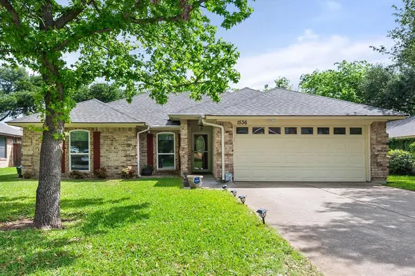 1536 Stratford Drive, Mansfield, TX 76063