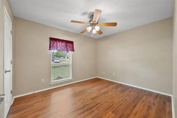 1536 Stratford Drive, Mansfield, TX 76063