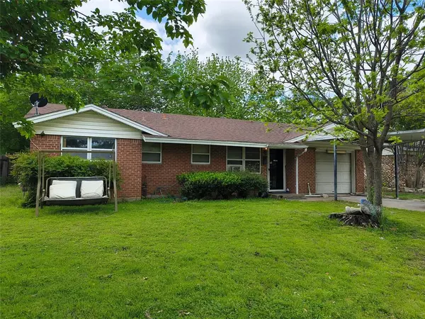 600 Thompson Drive, Saginaw, TX 76179