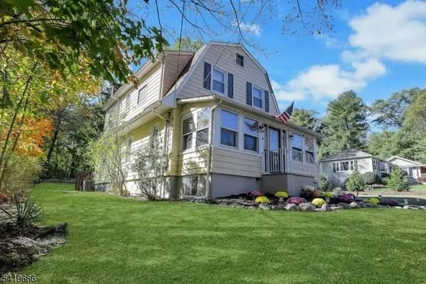 172 Yawpo Ave, Oakland Boro, NJ 07436