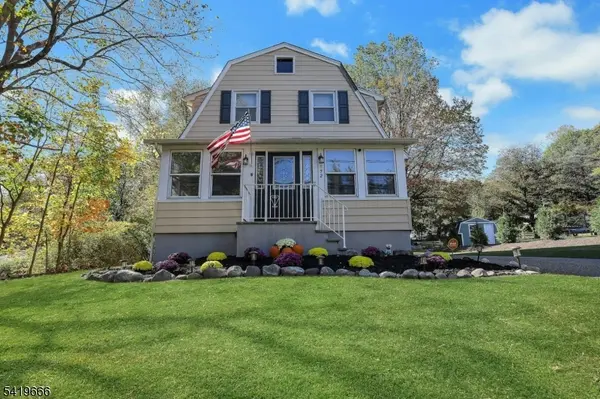 172 Yawpo Ave, Oakland Boro, NJ 07436