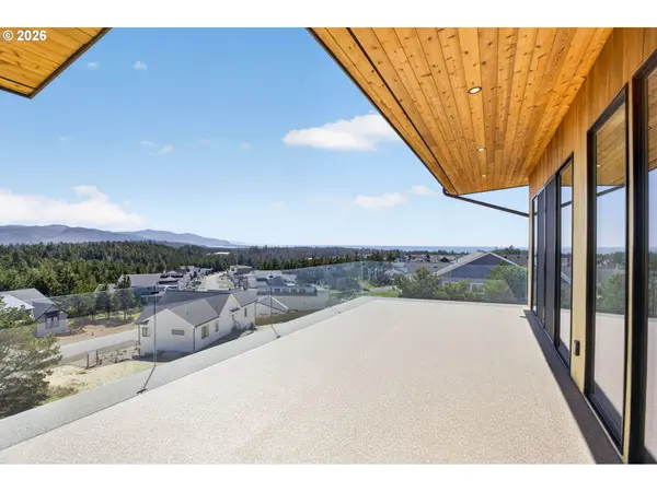 456 Sea View DR, Manzanita, OR 97130