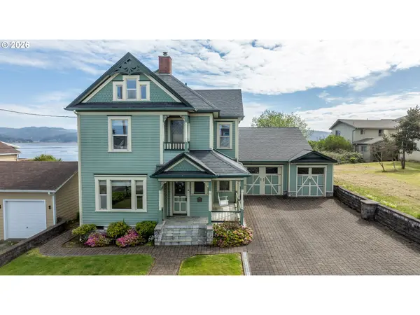 2139 MCPHERSON ST, North Bend, OR 97459