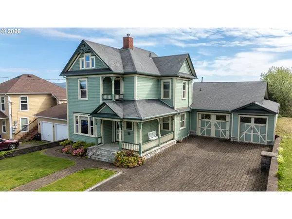 2139 MCPHERSON ST, North Bend, OR 97459