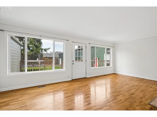 1901 MINDA DR, Eugene, OR 97401