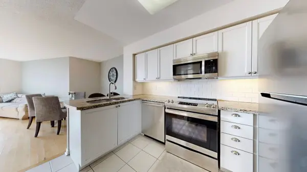 30 Harrison Garden BLVD #2705, Toronto C14, ON M2N 7A9