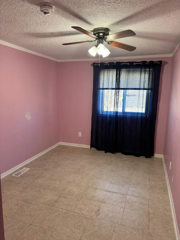 7610 Anaka DR, Mississauga, ON L4T 3H7