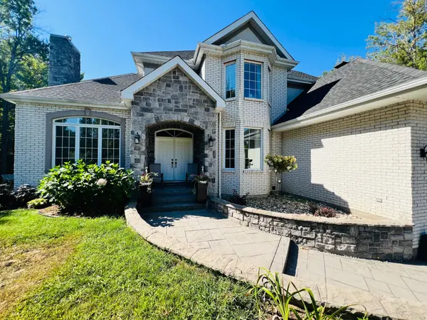 461 John Aselford DR, Carp - Huntley Ward, ON K2W 1A8