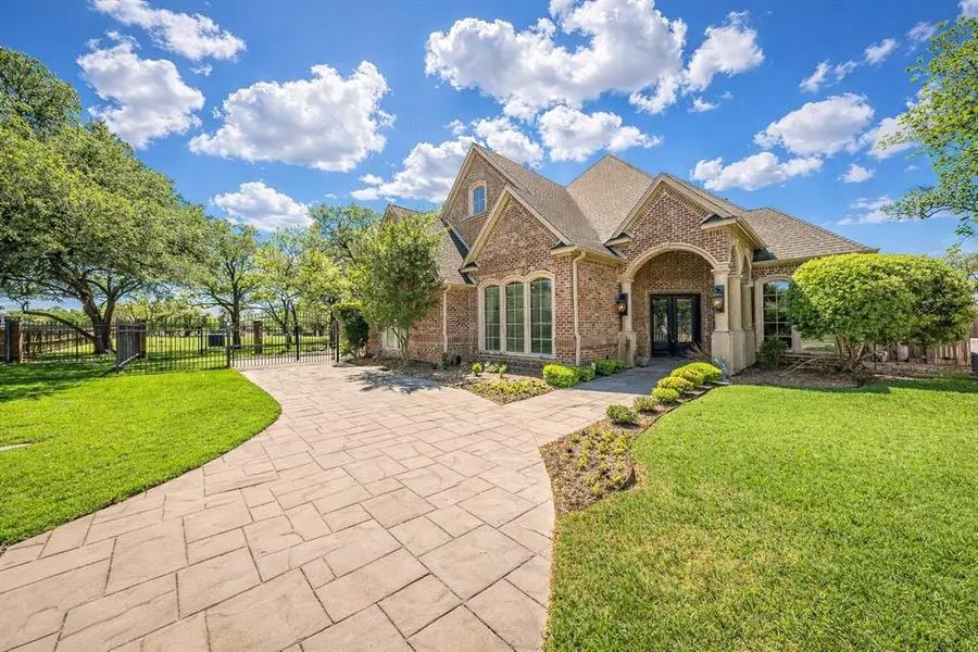 2726 Country Club Road, Pantego, TX 76013