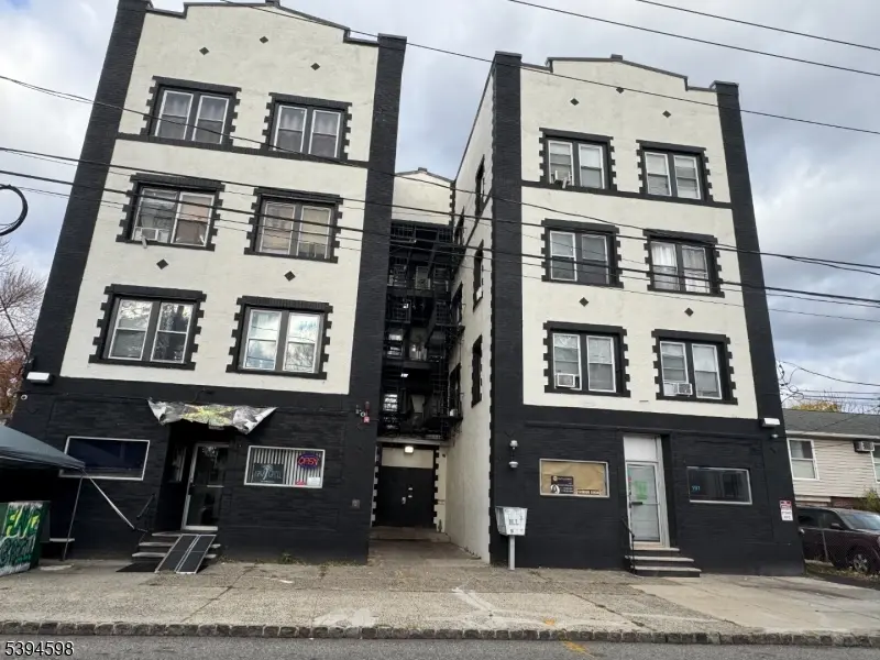 191 1St St, Englewood City, NJ 07631