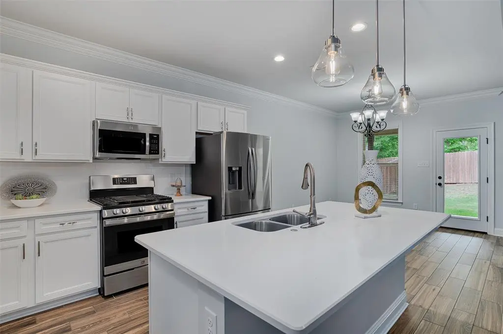 50 Crowder Drive, Benton, LA 71006