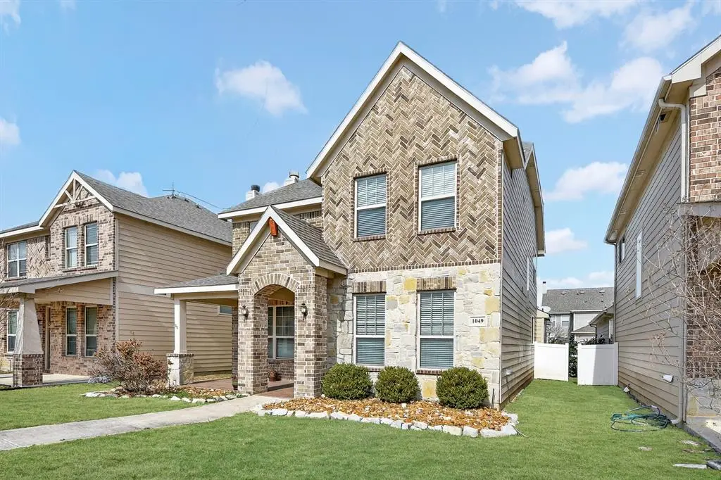 1049 Marietta Lane, Aubrey, TX 76227