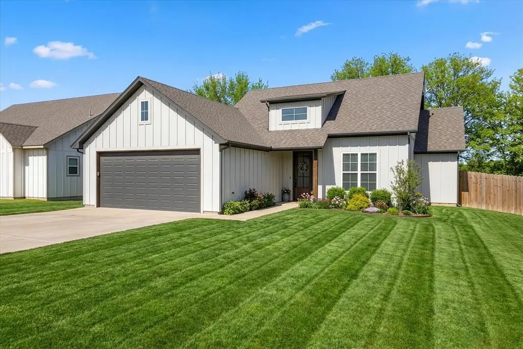 9217 Parkview Circle, Tolar, TX 76476