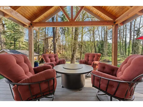 17465 S ABIQUA RD, Silverton, OR 97381