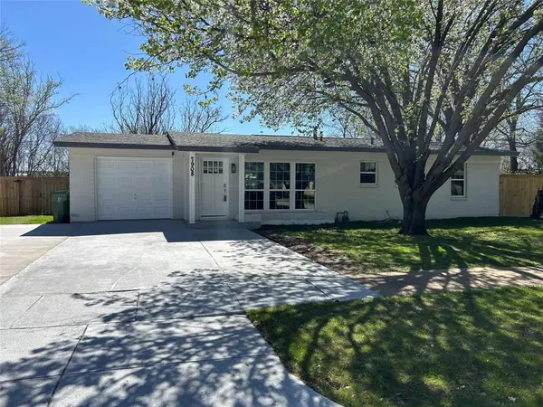 7908 Lazy Lane Road, North Richland Hills, TX 76180