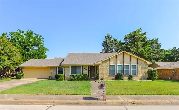 1327 Big Stone Gap Road, Duncanville, TX 75137