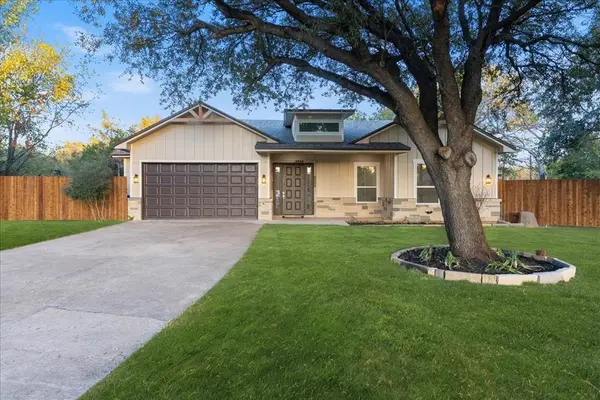 3801 Berry Hill Court, Double Oak, TX 75028