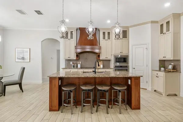 10909 Chriswood Drive, Crowley, TX 76036