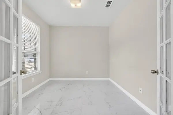 1049 Marietta Lane, Aubrey, TX 76227