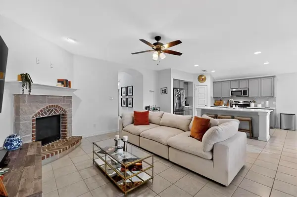 8113 Wildwest Drive, Fort Worth, TX 76131