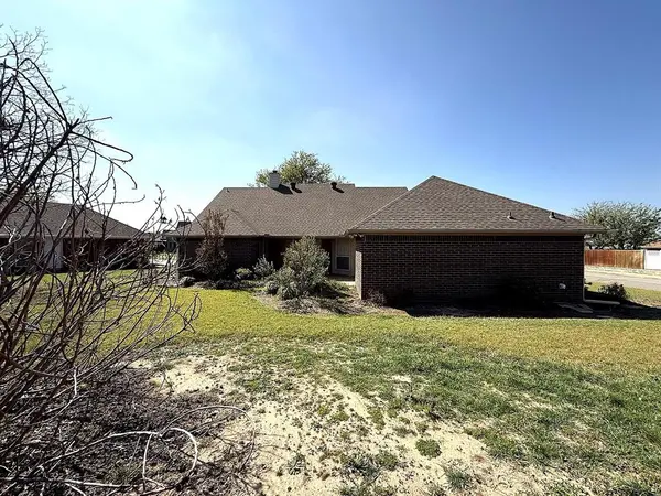 1001 Hunters Court, Sanger, TX 76266