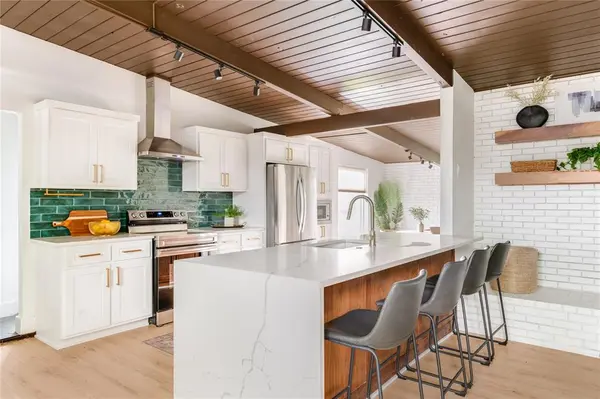 3611 Marsh Lane Place, Dallas, TX 75220