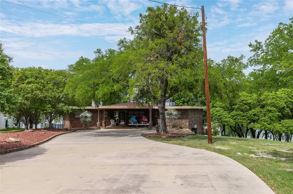 561 County Road 611, Brownwood, TX 76801