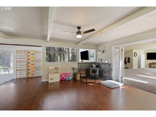 1293 STARVEOUT CREEK RD, Azalea, OR 97410