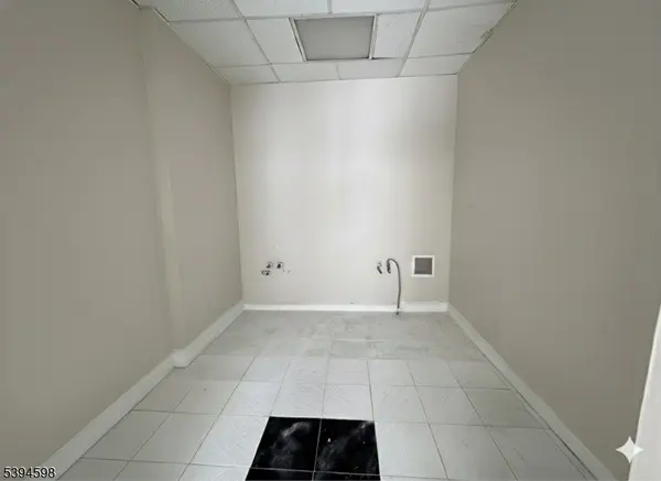 191 1St St, Englewood City, NJ 07631