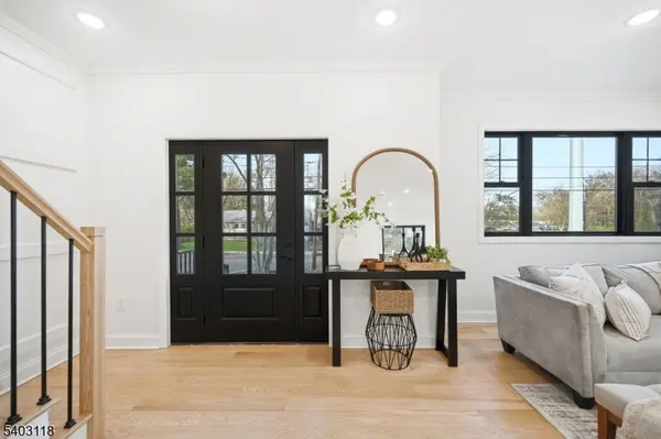 85 Kings Rd, Chatham Boro, NJ 07928