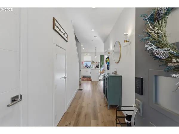 10531 SE 162ND AVE, Happy Valley, OR 97086